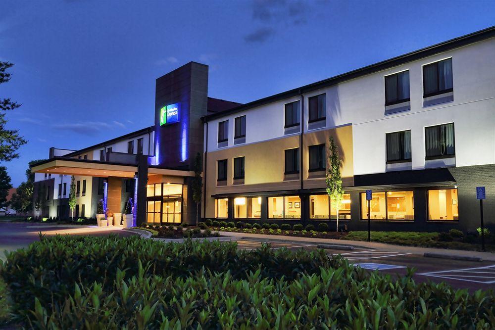 Holiday Inn Express Brentwood-South Cool Springs By Ihg Exterior foto
